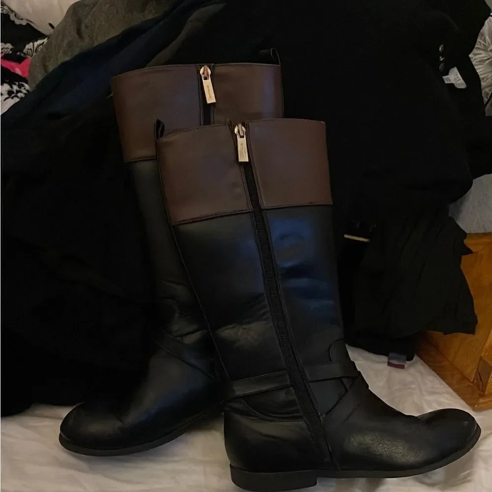 Michael Kors Emma two tone leather riding boots w/buckle/belt black sz 5